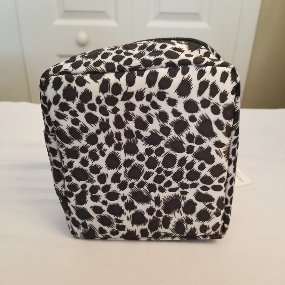 Cruise Club Travel Jewelry Cosmetic Case Black White Leopard Print 5x5x2.5